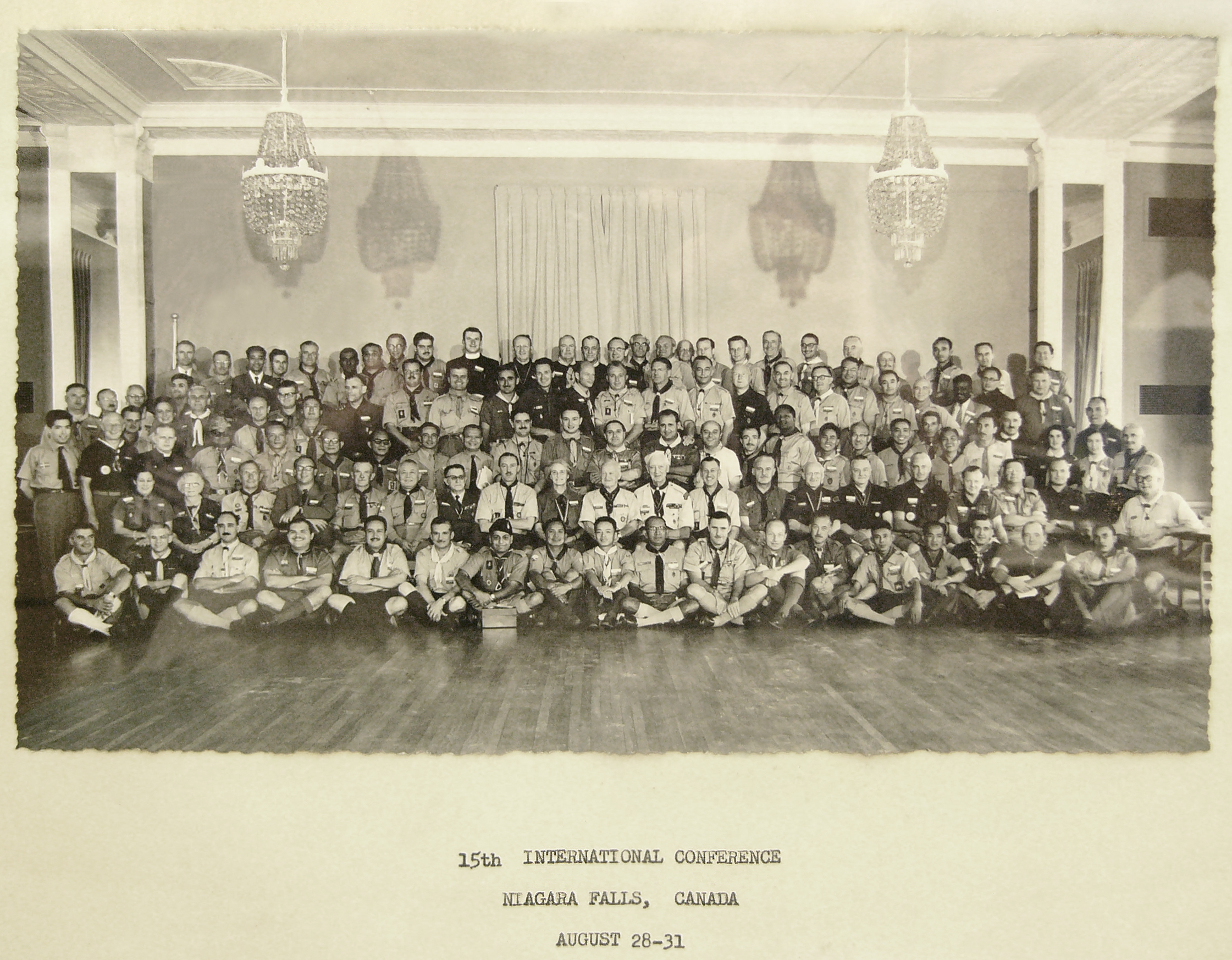 Group photo from the 15th World Scout Conference held at WJ'55